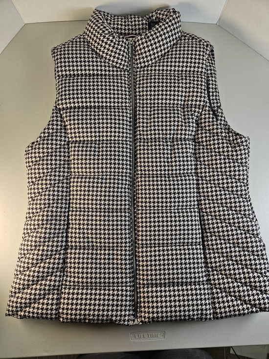Tommy Hilfiger Jackets & Blazers - Tommy Hilfiger Black and White Houndstooth Quilted Puffer Vest Like New